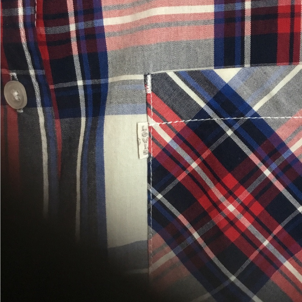 Levi’s Sleeveless Plaid Button Down Shirt - Picture 4 of 6